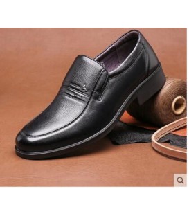 In the autumn of 2017 new business units wear comfortable casual shoes feet